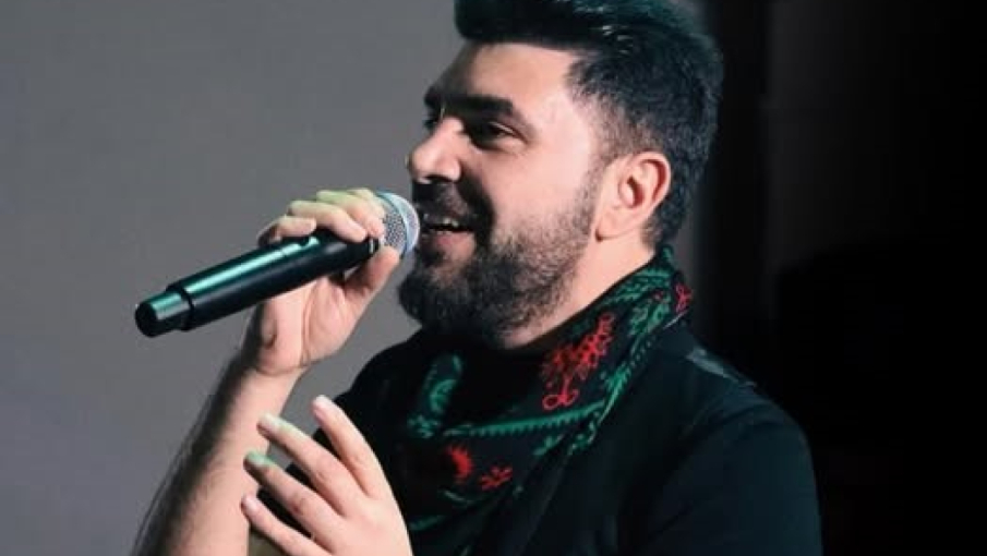 HUNERMEND EROL BERXWEDAN KONSERTA XWE BETAL KIR!